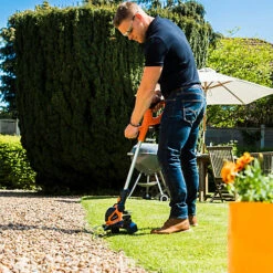 Yard Force 40V 30cm Cordless Grass Trimmer With 2.5Ah Lithium-Ion Battery And Charger LT G30 8 Yard Force 40V 30cm Cordless Grass Trimmer With 2.5Ah Lithium-Ion Battery And Charger LT G30 -Flymo Shop yard force 40v 30cm cordless grass trimmer with 2 5ah lithium ion battery and charger lt g306939500728166 03c MP